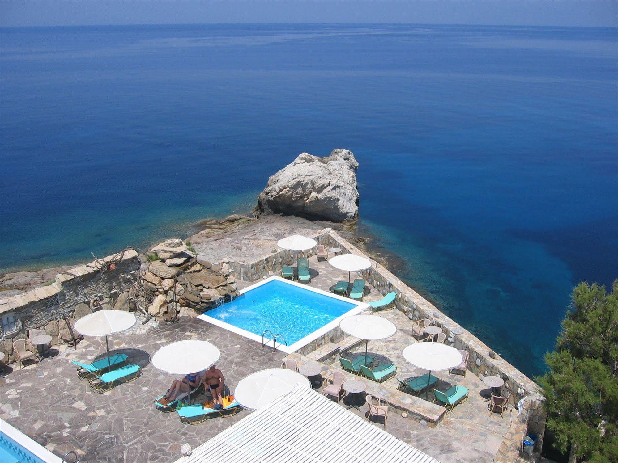 CAVOS BAY HOTEL & STUDIOS ARMENISTIS (IKARIA) 3* (Greece) - from £ 60 |  HOTELMIX